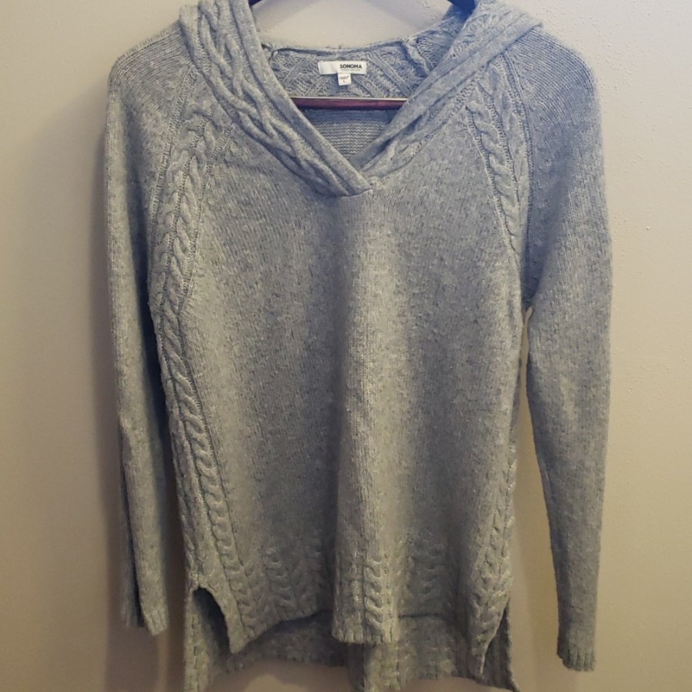 Hooded cable knit sweater💞